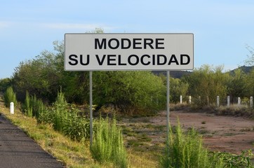 Modere su velocidad su familia lo espera