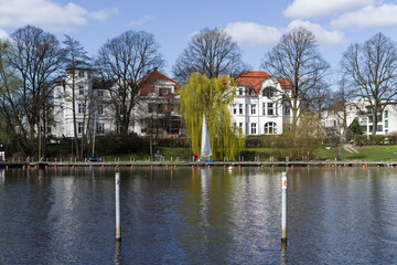 Fototapeta premium Wohnen an der Alster in Hamburg