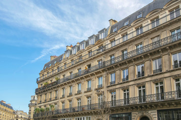 Fototapeta premium Residential building in Paris