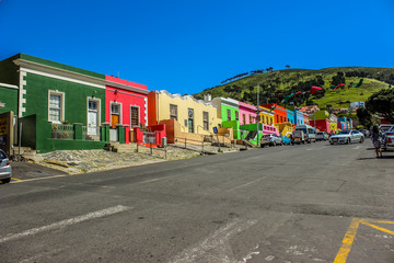 Naklejka premium Colorful streets of Bo-Kaap a cape malay colony in Cape Town Sou