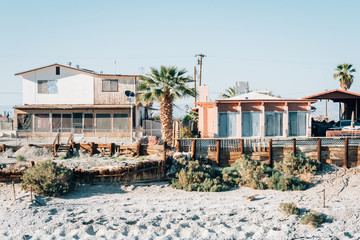 Fototapeta na wymiar Houses in Salton Sea Beach, California