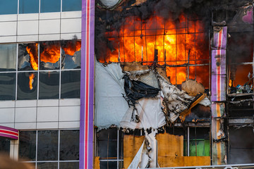 Fire, smoke, burning building