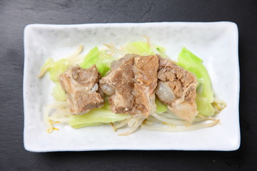 トロトロ豚なんこつ