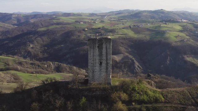 Rossenella, Rossena castle tower