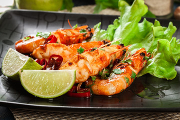 Shrimps roasted with onion, garlic and chili