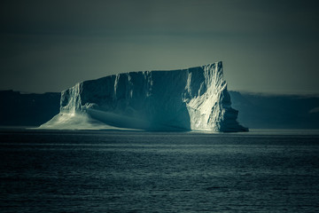 iceberg dark © RTG