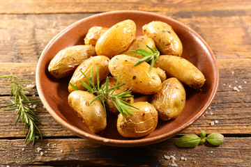 roasted potato with rosemary