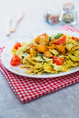 Chicken and spinach pasta with ricotta