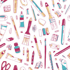Seamless pattern with stationery, art and office tools, school supplies on white background © Good Studio