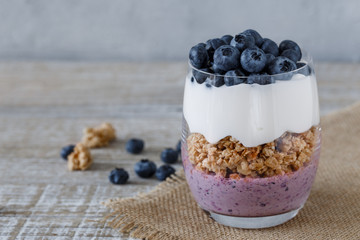 Granola with yogurt and blueberries