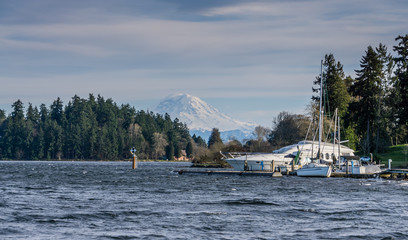 Fototapeta na wymiar Lake Washington And Boat 4