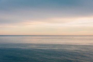 Naklejka premium View of the Pacific Ocean at sunset, in Dana Point, Orange County, California