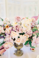Obraz na płótnie Canvas Beautiful luxury bouquet of mixed flowers 