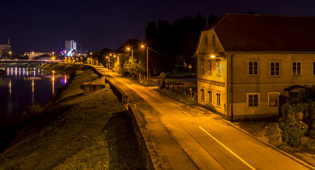 Fototapeta na wymiar Karlovac night shot