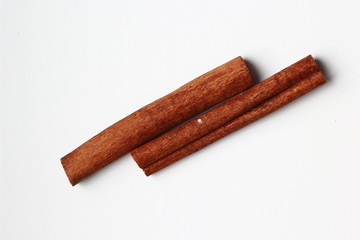 cinnamon sticks isolated on white background