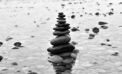 Fototapeta premium piedras en la playa
