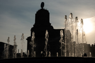 Obraz premium Backlight in Catalonia Square (Plaza de Cataluna). Barcelona, Spain