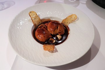 OEUFS MEURETTE AU VIN ROUGE