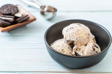 cookies and cream ice cream bowl