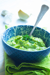 Low Carb Avocadocreme vegan