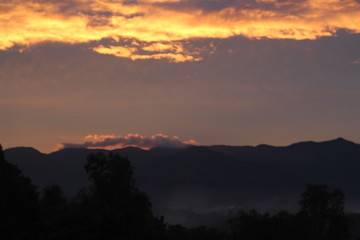 Obraz premium sunset in mountains