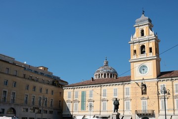 Fototapeta na wymiar Palazzo del governatore Parma