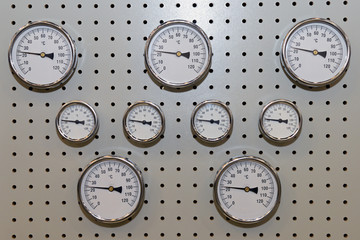 Pressure gauges, manometers - instruments for measuring the pressure of fluid