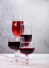 Wine card. Goblets with red and white whine.