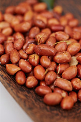 Roasted and salted peanuts with skins