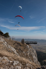Paragleiter über Skywalk