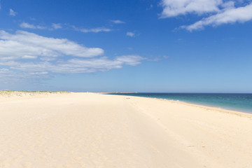 Fototapeta na wymiar Ilha Deserta in Faro in Algarve (Portugal)