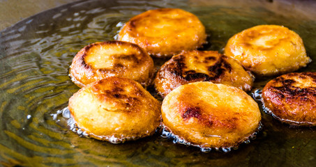 aloo tikki famous street food of india