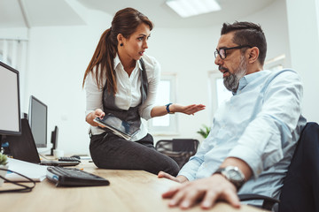 Obraz premium Laying Out The Problem That Needs Solving