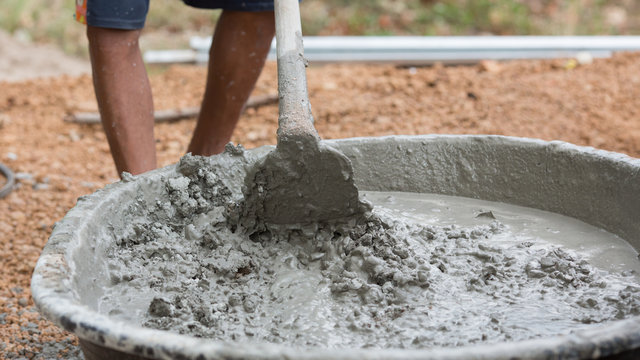  Mixing cement mortar is mixing