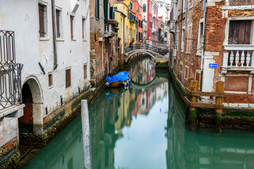 Plakat Traditional canal street in Venice, Italy