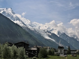 Fototapeta na wymiar Mont Blanc viewed from Chamonix