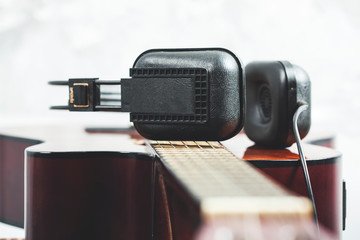 earphone with guitar