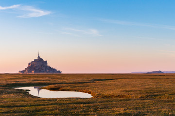 Le Mont St Michel et son reflet