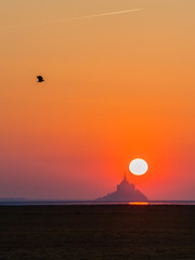 Coucher de soleil sur le mont saint michel