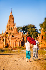 Fototapeta na wymiar Kids in Bagan Myanmar
