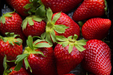 fragole, frutta primaverile