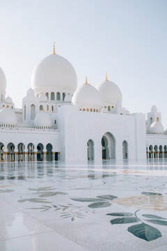 Grand Sheikh Zayed Mosque in Abu Dhabi
