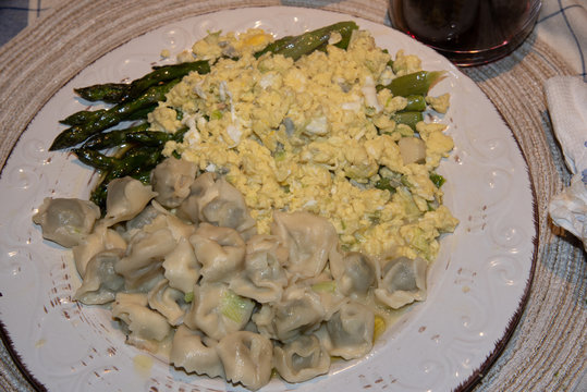 Asparagi, Uova al gorgonzola e Pansoti