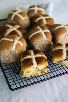easter hot cross buns