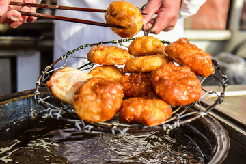 The Manufacturing Process of Chinese Traditional Food 