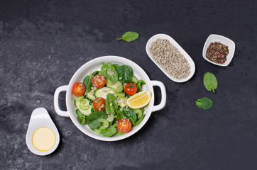 Salad of raw vegetables