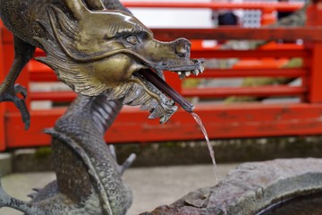 日本の京都の神社の手水舎