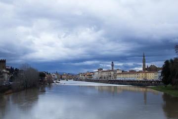 Obraz premium un temporale sulla città di Firenze 