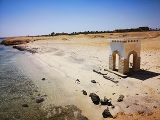 militärischer Wachposten am Strand