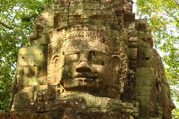 Visage sculpté temple d'Angkor 